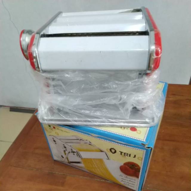 Ampia-Cetakan mie