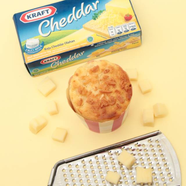 

Muffin keju cheese isian dan topping keju enak 1 box 4 muffin