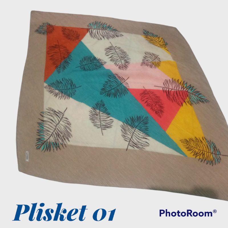 segiempat plisket motif