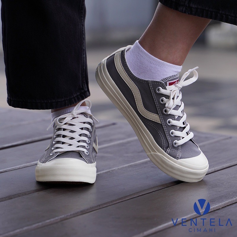 Ventela Public Low Grey