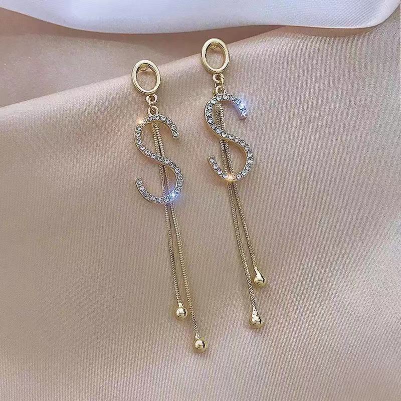 Wanita anting-anting Tahun Baru rumbai panjang gaya Korea mutiara anting-anting elegan mendominasi a