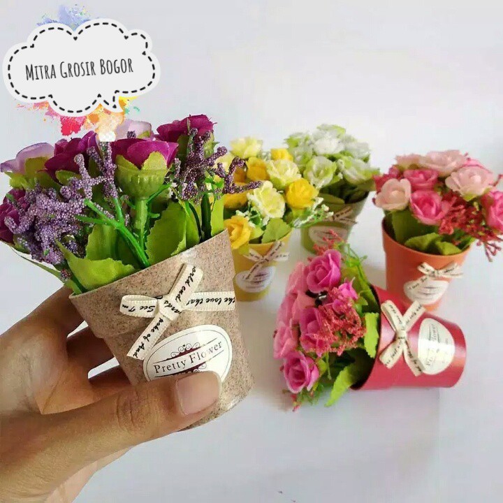 Mini Artificial Flower / Pot Bunga Mini / Pajangan Bunga Mini / Tanaman Hias Rumah Mini Impor