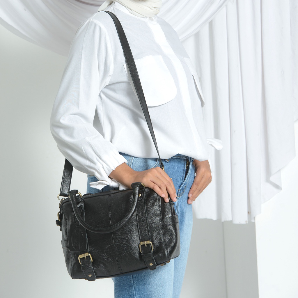 NEW !! TAS WANITA SELEMPANG DAN HAND BAG MADOX BAHAN KULIT SAPI ASLI / FREE GRAVIR NAMA KAMU DI GANTUNGAN TAS