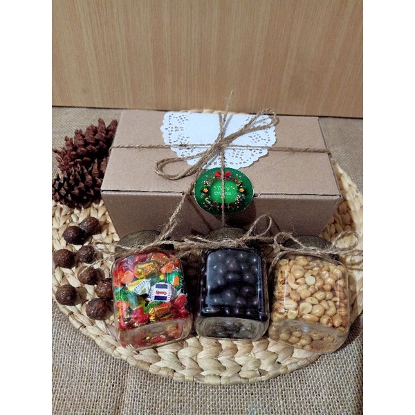 

Hampers mini Edisi Natal dan tahun baru