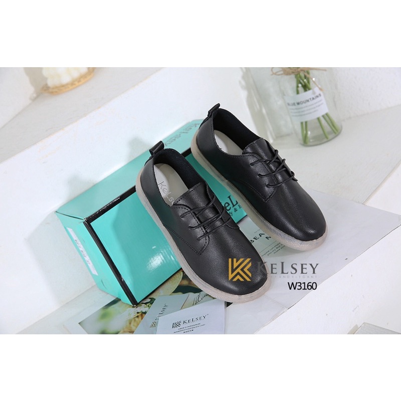 Kelsey Sepatu Kulit 2cm Wanita W3160