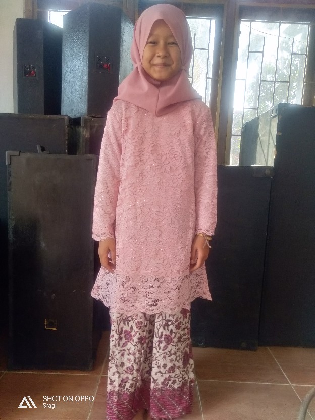 Stelan Kebaya Brukat Tunik Kurung Lian Kombi Rok Span Batik Anak