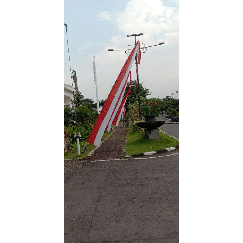 Layur Merah Putih/ Layur Merah Putih 4meter / Bendera Layur / Bendera Merah putih