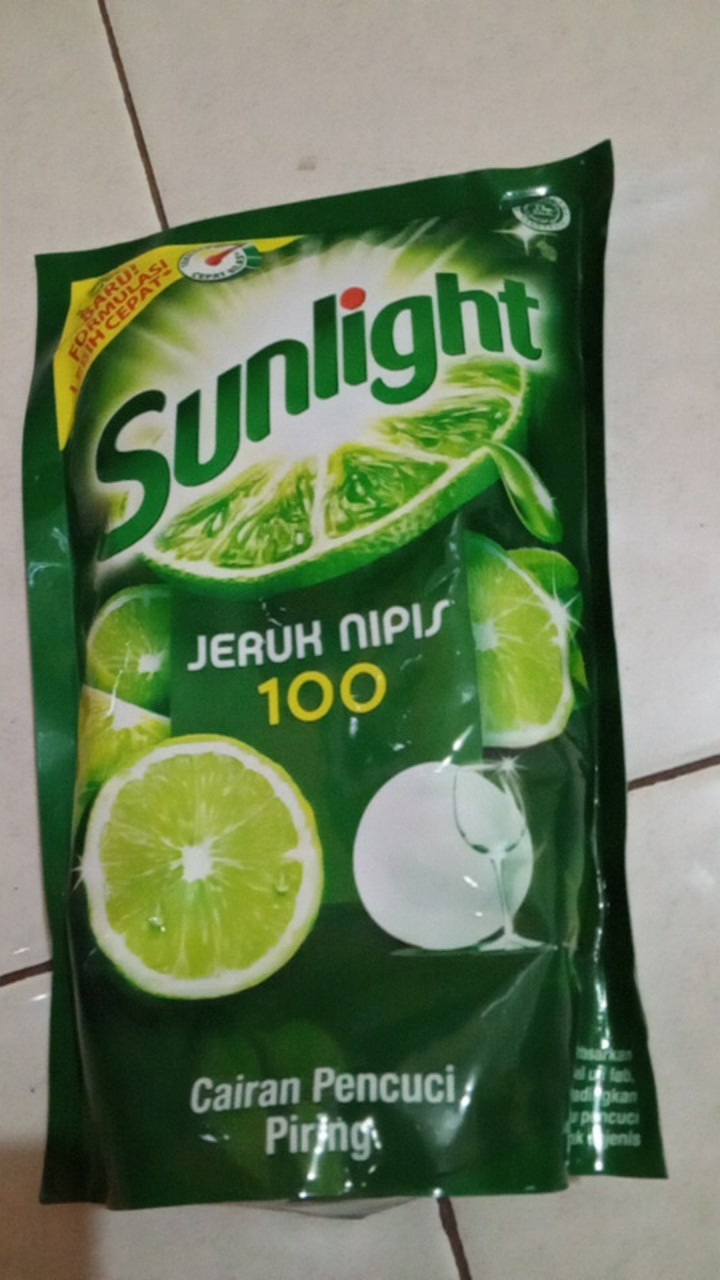 Sunlight Jeruk Nipis 100 Refill 755 Ml