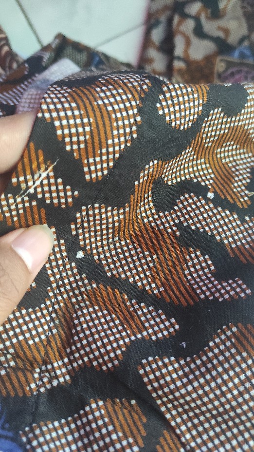 Kemeja Batik Pria Motif Abri