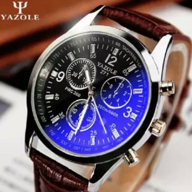 Casual Men Leather Strap Watch Water Resistant