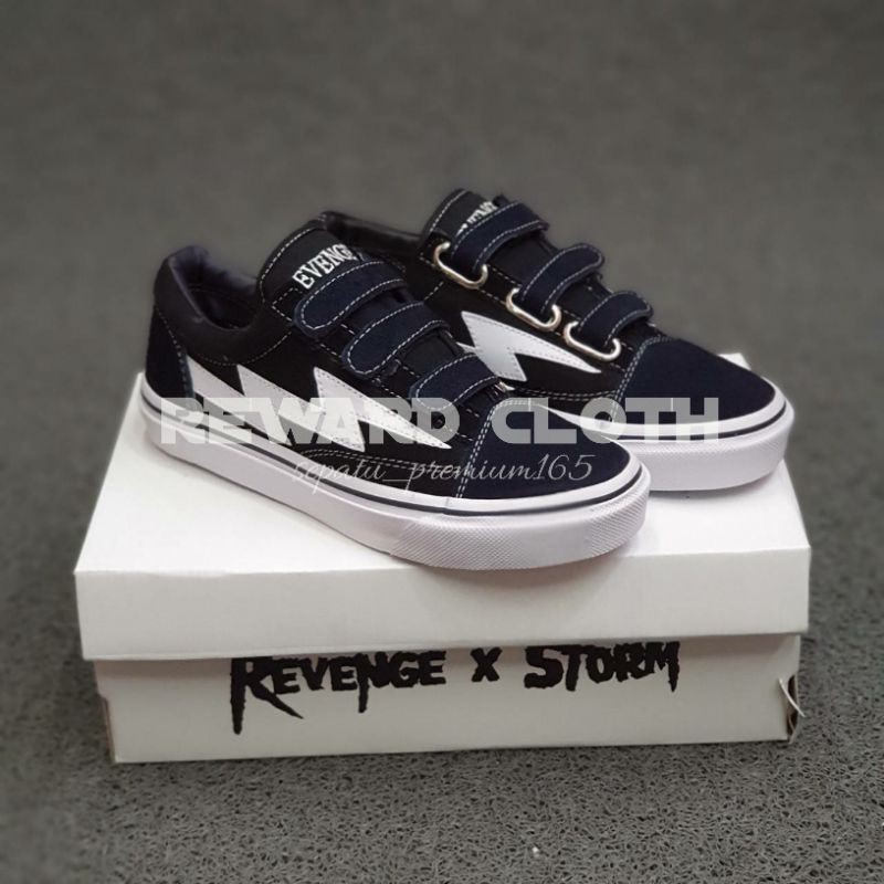 SEPATU PRIA VANS REVENGE X STORM CLASIC VELCRO BLACK WHITE