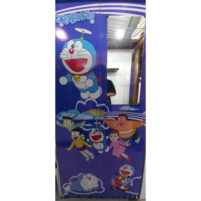 lemari baju doraemon