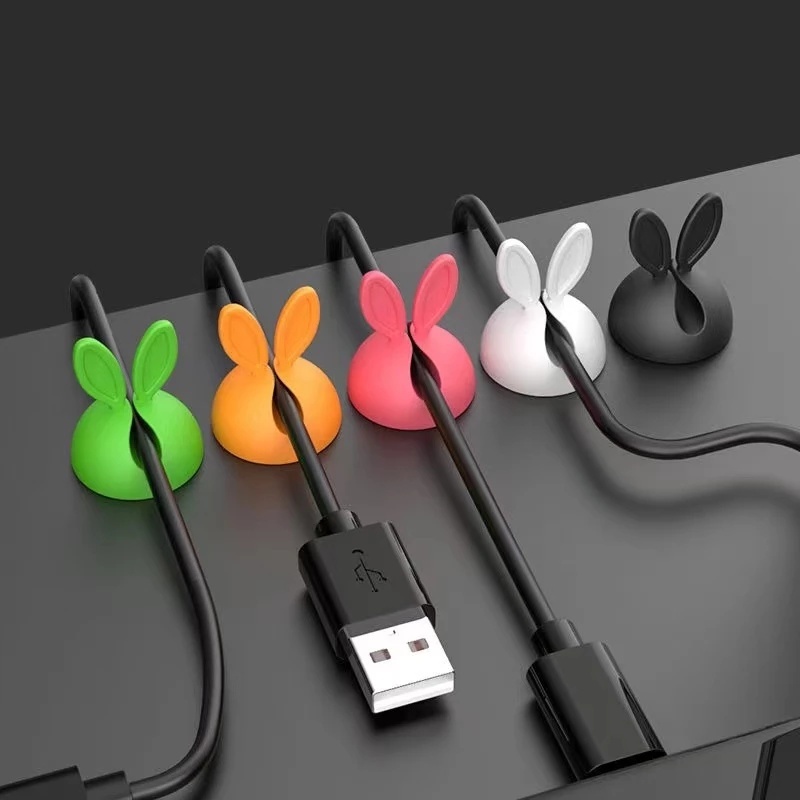 Klip Holder Pelindung Kabel Data / Charger USB Bentuk Telinga Kelinci Bahan TPR