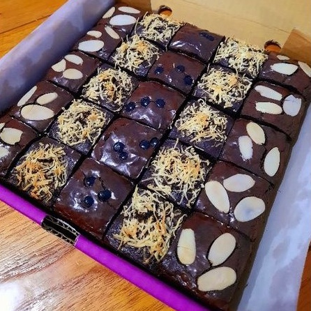 

Fudgy Shiny Brownies