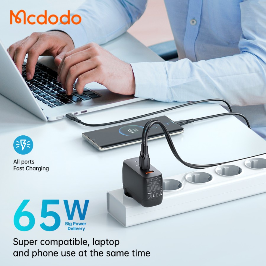 MCDODO CH-8442 Adaptor Charger Mini 65W GAN PD Dual Type C + USB + Cable Fast Charger Universal