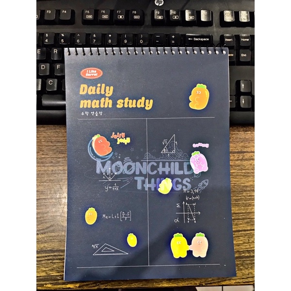 

NOTEBOOK DAILY MATH STUDY SPIRAL UP SPRING NO LINE P09-118A