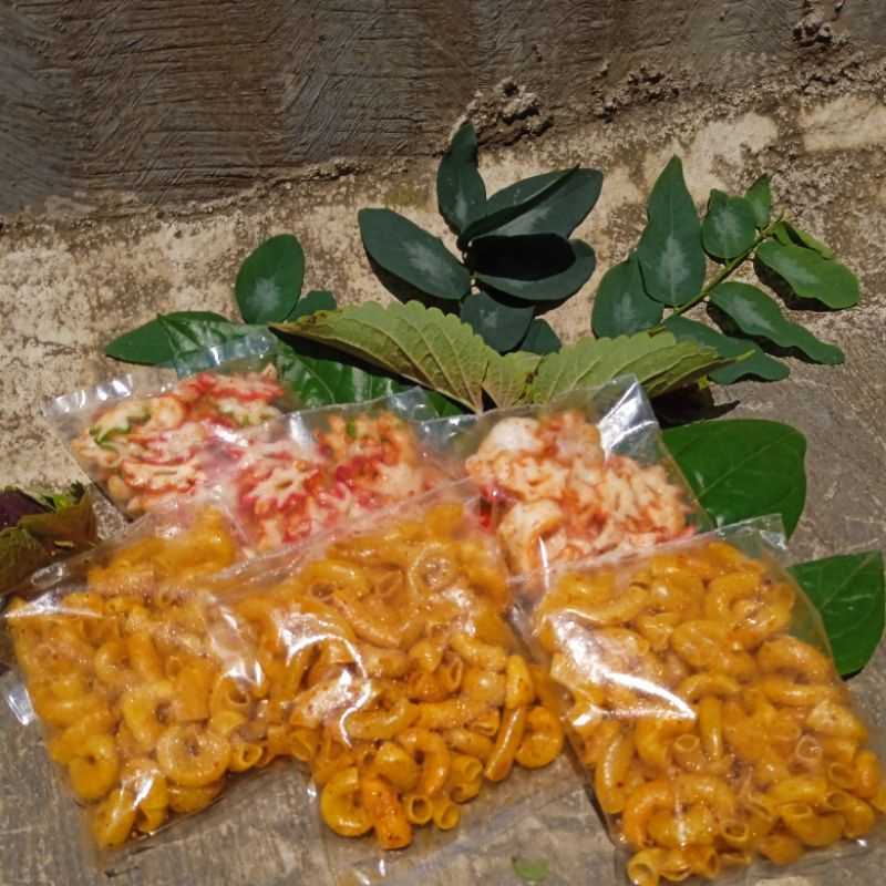 

Aneka Makanan Pedas-Sebring-Makaroni-Basreng-Citruk-Pangsit