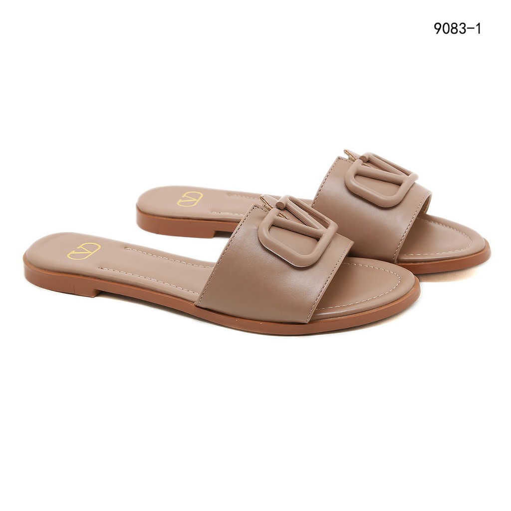 New Arrival ! Sandals Wanita V logo Slide 9083-1