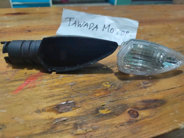 LAMPU SEN SEIN BELAKANG BAGIAN KANAN JUPITER MX KING WARNA MIKA BENING