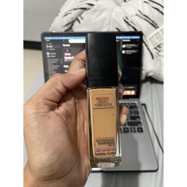 Maybelline Fit Me Dewy Shade 310