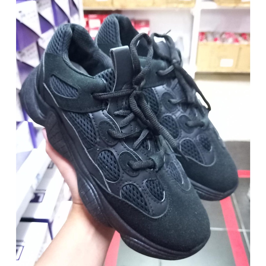 Sepatu sekolah Sneakers Hitam Sale Brand Laviola Original Matahari