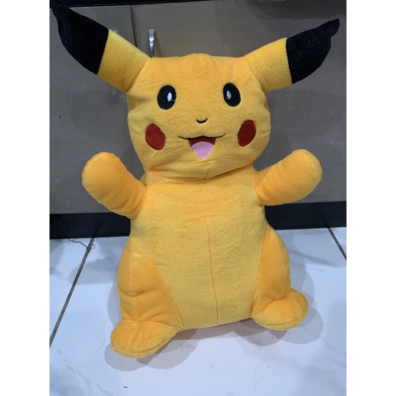 Boneka Pikachu Jumbo