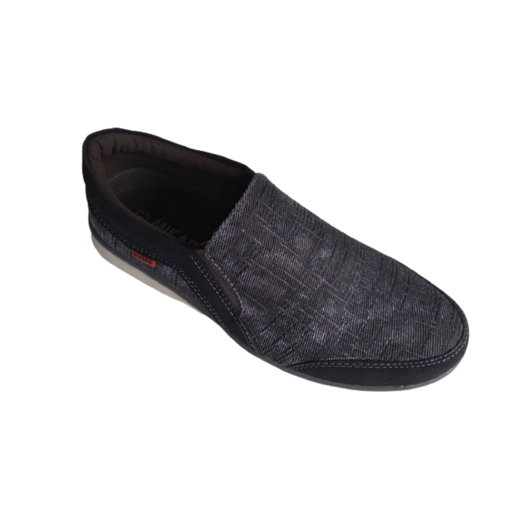 Sepatu casual denim sneakers Mikado LV NV 18 hitam
