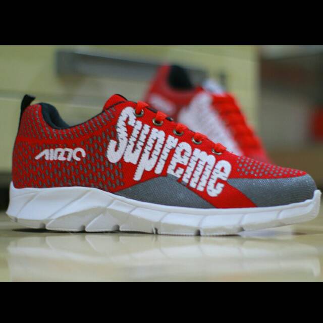 SEPATU FASION SUPERME PRIA TERBARU
