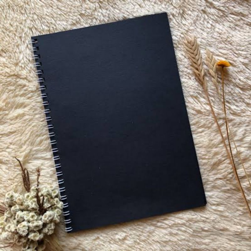 

Notebook spiral a5 sampul hitam (gratis 1 gel pen bisa dihapus/pcs)