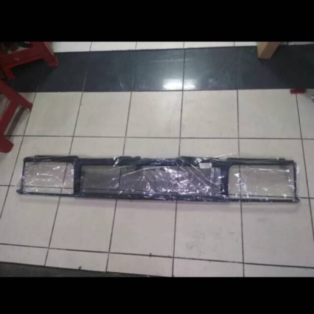 Grill Kijang Grand Sporty