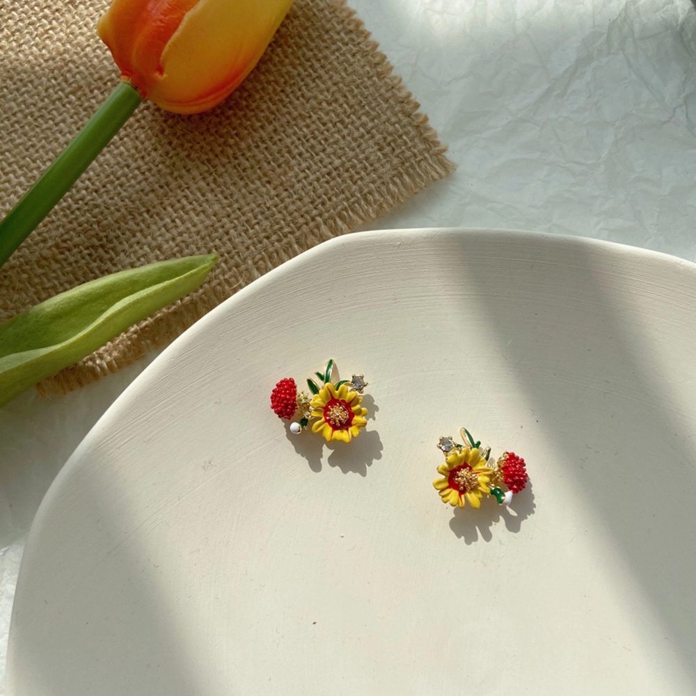 Anting Enamel Bentuk Bunga Daisy Gaya retro Untuk Wanita