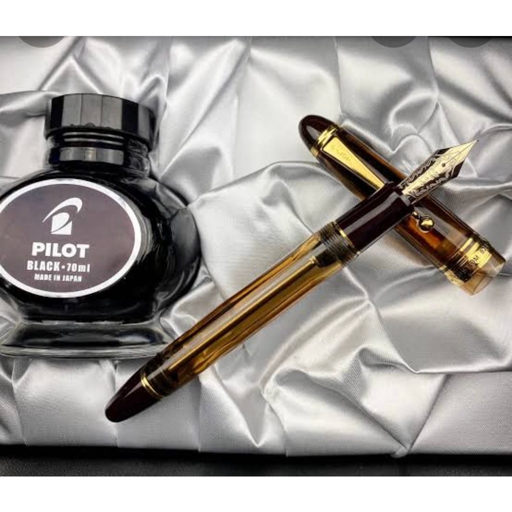 

PILOT FOUNTAIN PEN CUSTOM 823 / FKKE-3MRP