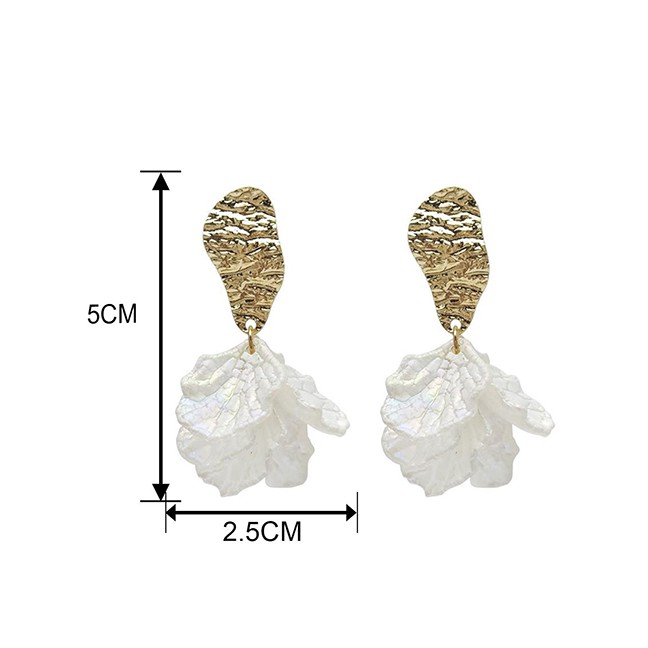 LRC Anting Tusuk Fashion Gold Shell Crack Petals Flower Earrings F76089