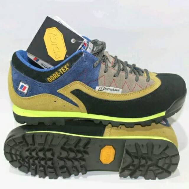 SEPATU BERGHAUS CMT HIKER