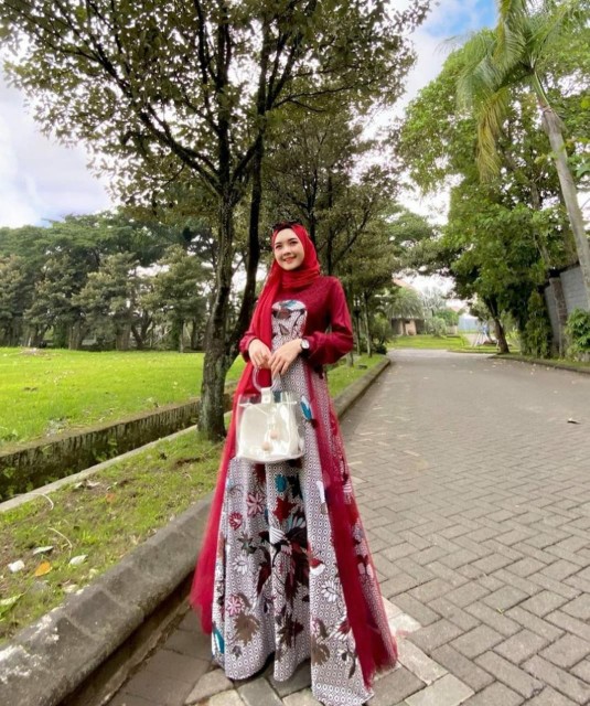 Batik Couple Tiara Baju Batik Sarimbit Terbaru Bahan Burkat Dan Tile Doty Asli Karyaku