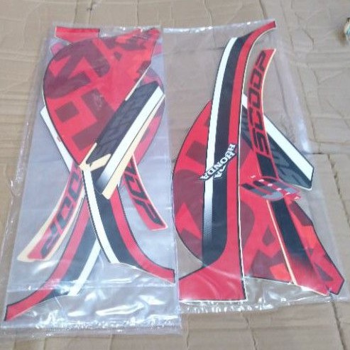 STIKER STRIPING LIS BODY HONDA SCOOPY SPORTY 2021 MERAH ORIGINAL