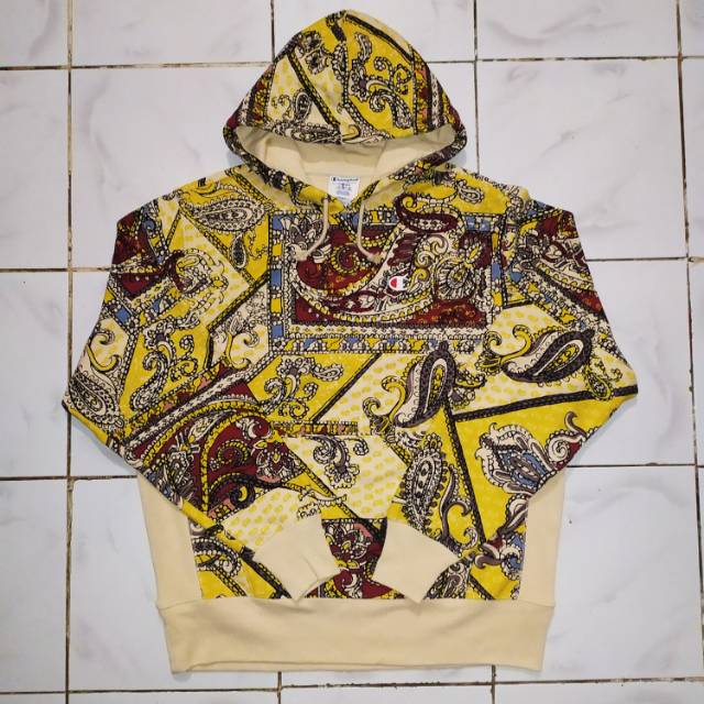 Champion x UO Paisley Hoodie