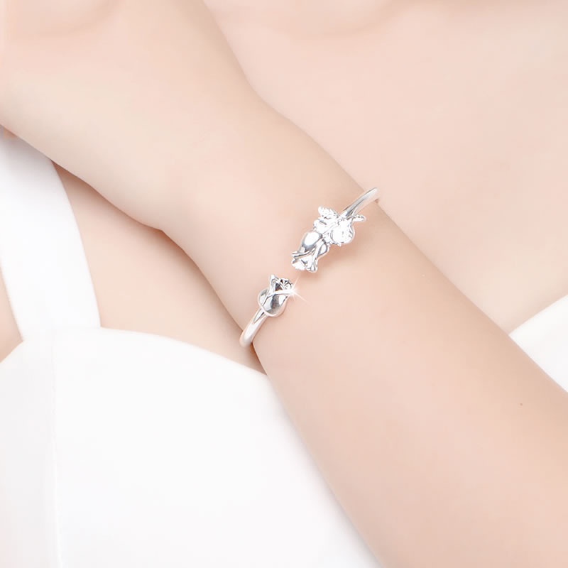 Gelang Model Terbuka Desain Bunga Mawar Bahan Stainless Steel Gaya Korea Untuk Wanita