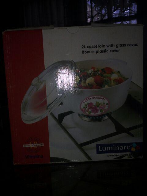 Maxim Luminarc Fresh Bouquet Panci Keramik Tahan Panas / Dingin 2l/20cm + Tutup Kaca