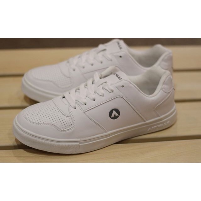 SEPATU AIRWALK LUZ MEN SHOES / SEPATU AIRWALK PUTIH / OFF WHITE