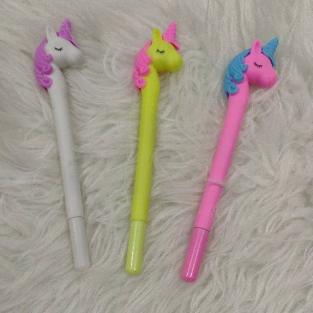 

Pulpen karakter unicorn