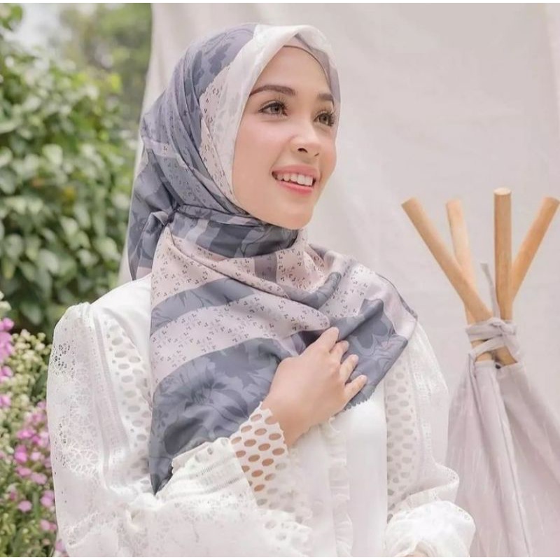 Rachel Scarf  Greige by Klamby