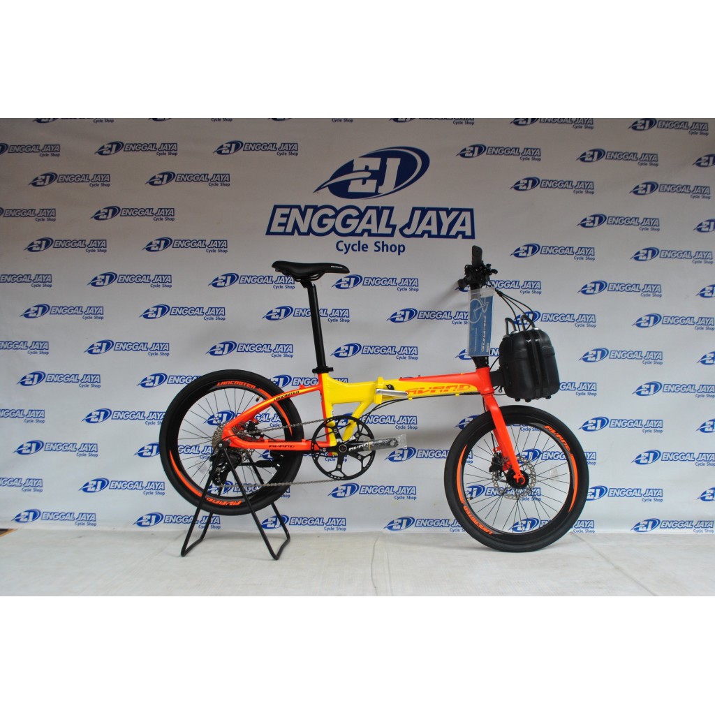 Sepeda Lipat United Avand Lancaster Alloy 10 Speed Hollowtech2 HT2 Hydraulic Disc Brake Not Urbano F