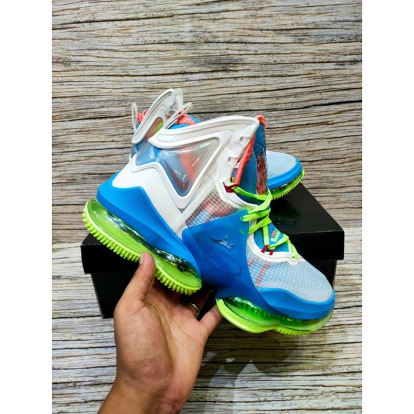 Nike Lebron 19 Tropical