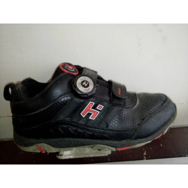 Sepatu anak homyped (bekas)