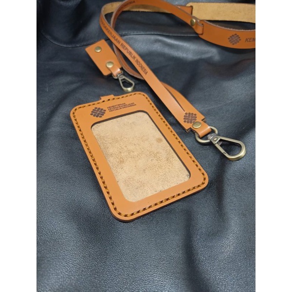 

Name Tag/Id Card Holder Kulit Asli