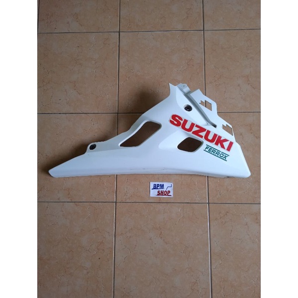 fairing sayap bawah kanan Suzuki GSX R 150 bekas original