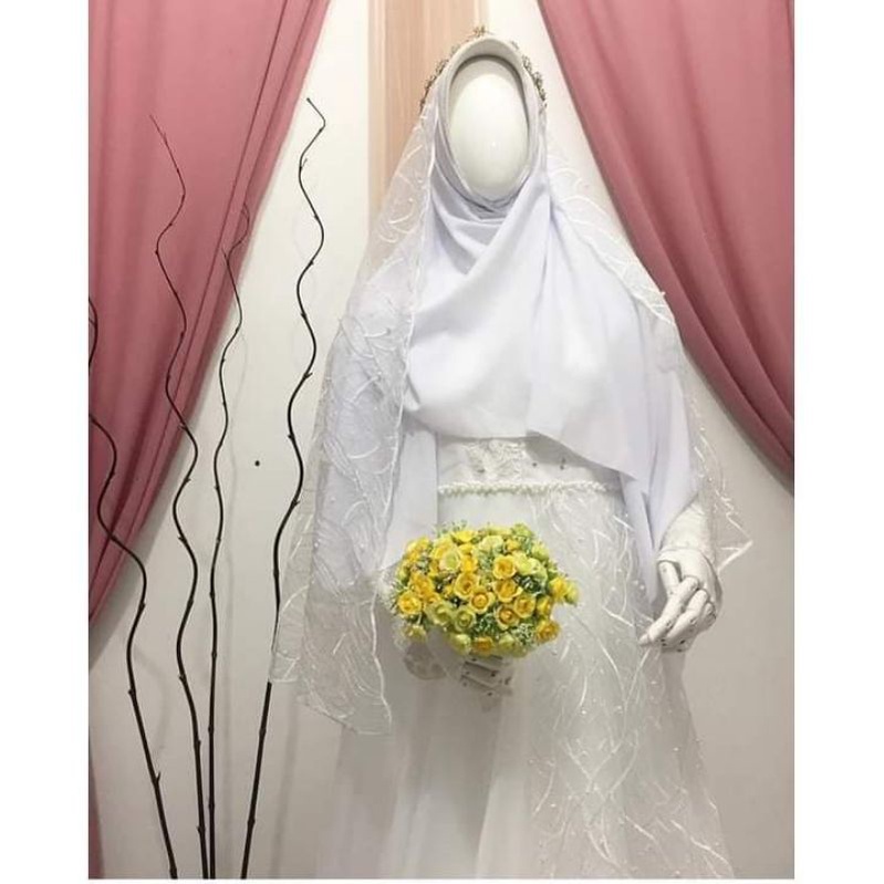 gaun akad syari putih