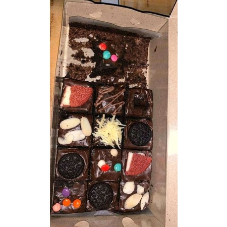 

Promo Fudgy Brownies Medium 20x10cm