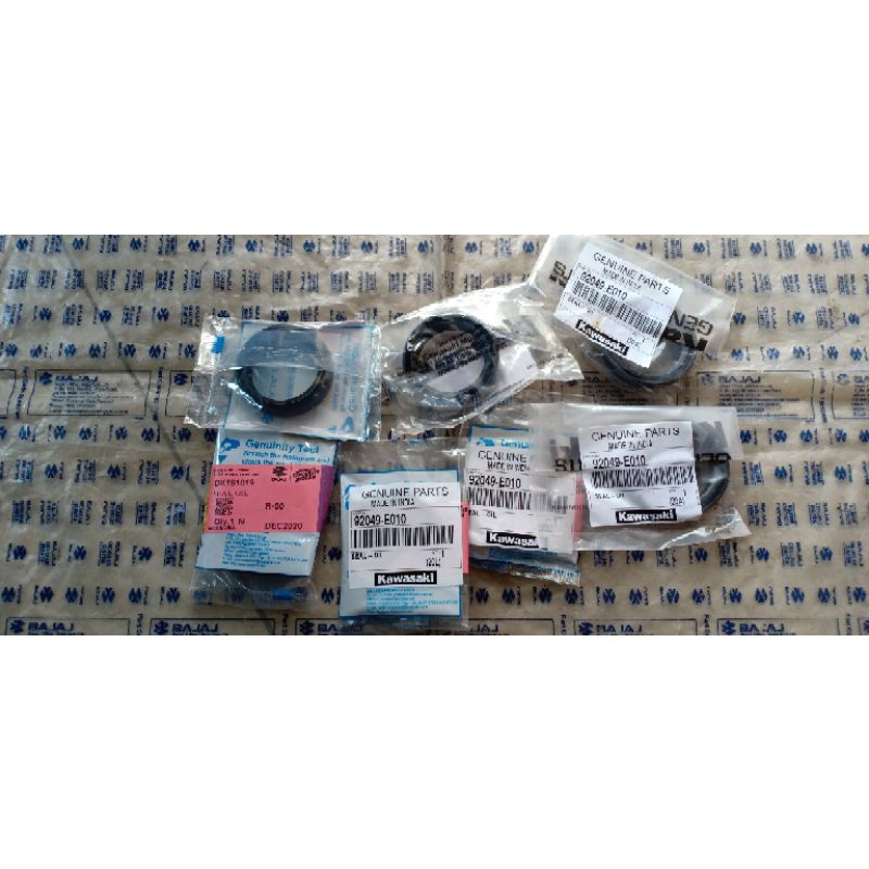 SEAL OIL AS SHOCK NS200 SIL PIPA SHOCK DEPAN BAJAJ 200NS SEAL AS SHOCK DEPAN PULSAR 200NS KAWASAKI B